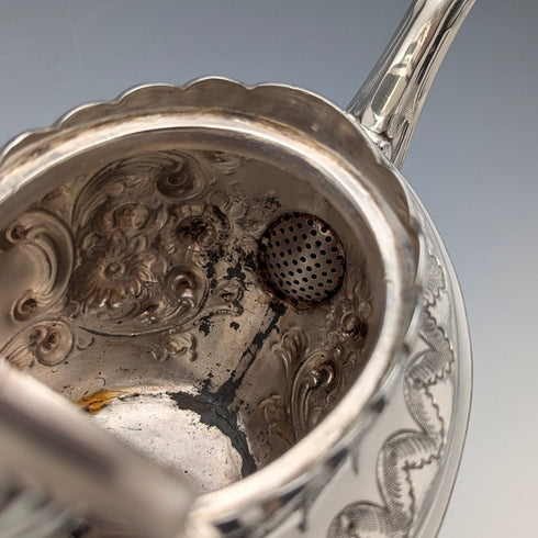 1890年頃 英国アンティーク シルバープレート製ティーポット George Cutts